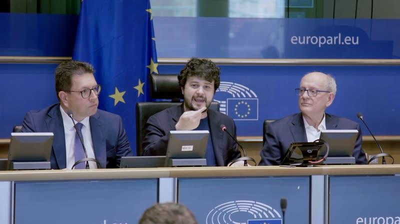 Panel with Benifei and Russell at PauseCon Brussels